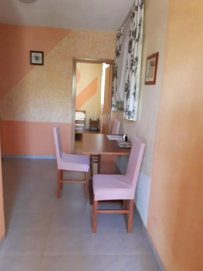 Apartments Villa Marija Gornji Karin 0*,